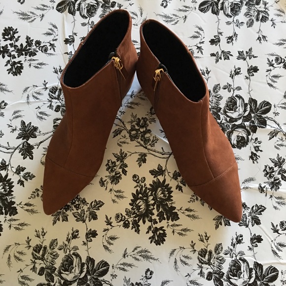 Ava & Aiden Shoes - Ava & Aiden Brown Suede Boots Size 5.5M